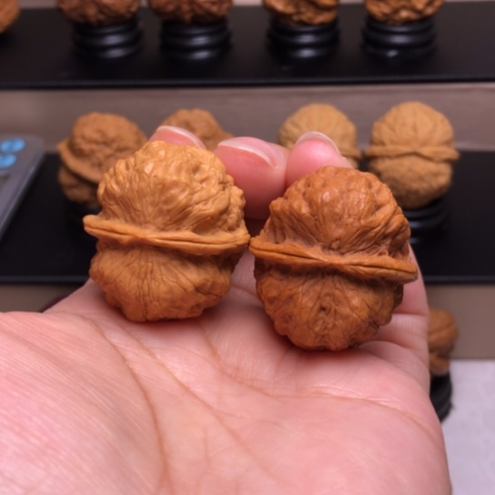 文玩核桃把件龙鳞舍利疙瘩包39