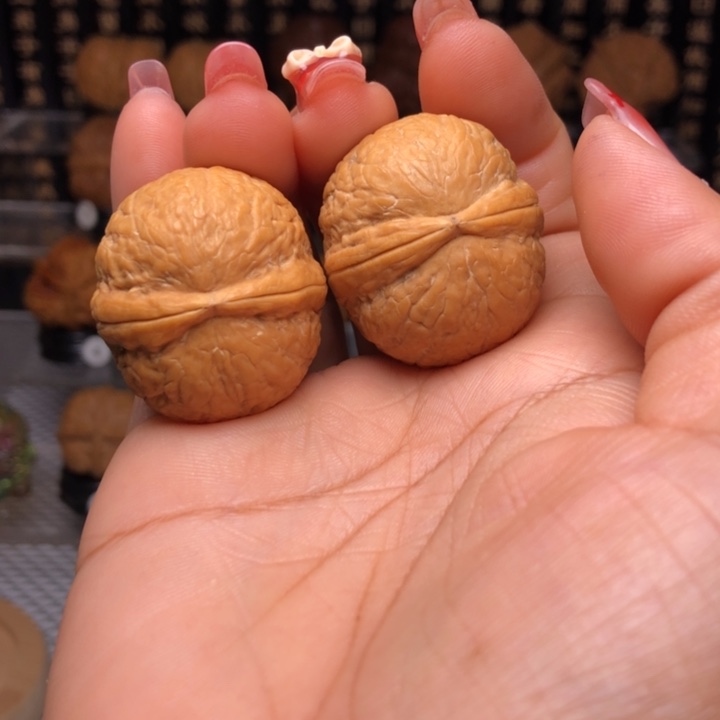 橄榄核吊坠16碧海龙珠