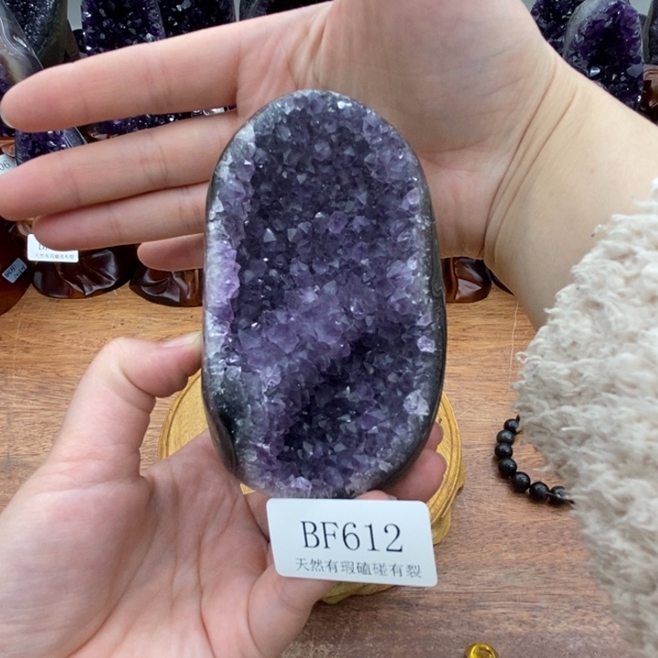 紫晶大型摆件（非配饰）未镶嵌