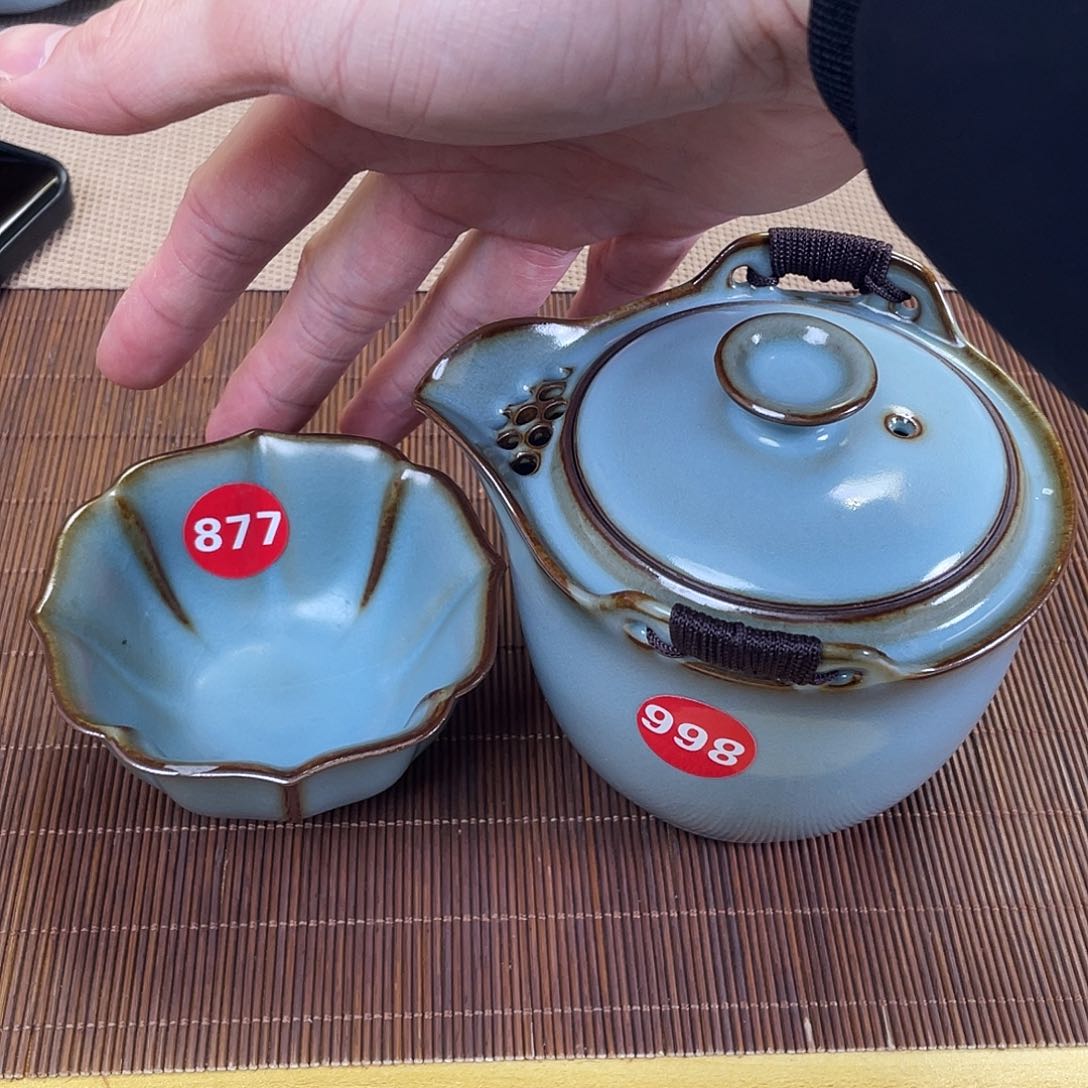 瓷片。。。。。。。。。。。。。。