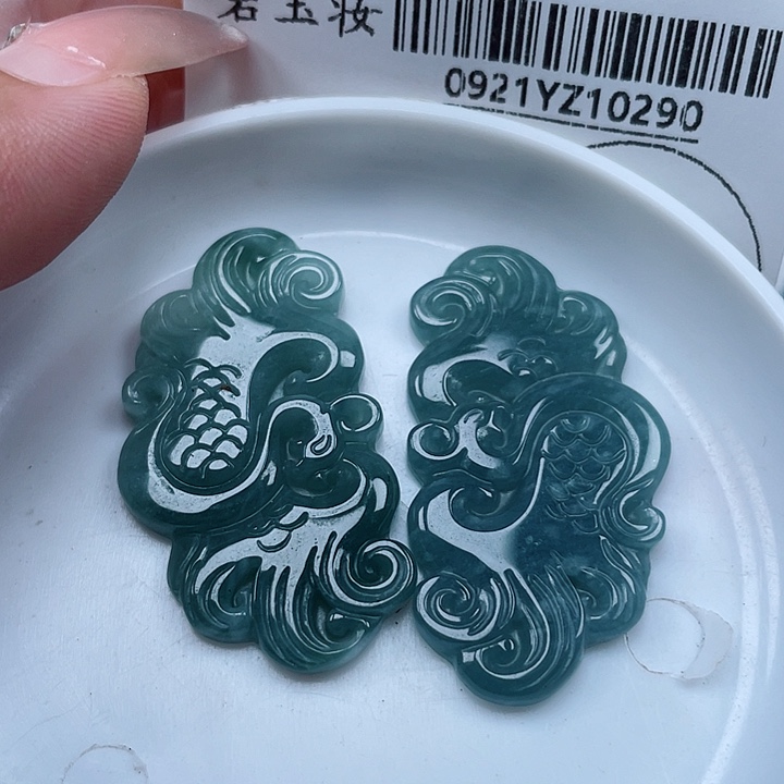 吊坠(不含链)未镶嵌翡翠