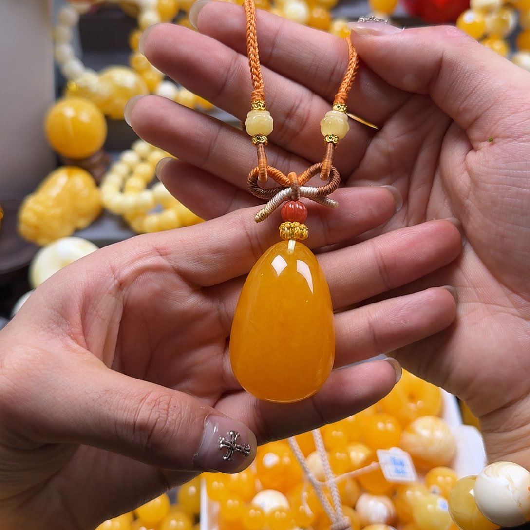 蜜蜡珠宝奇石未镶嵌水滴