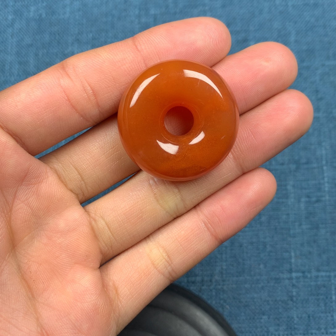 南红玛瑙挂件未镶嵌