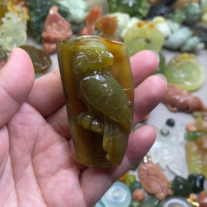 蛇纹石玉挂件未镶嵌浩***?