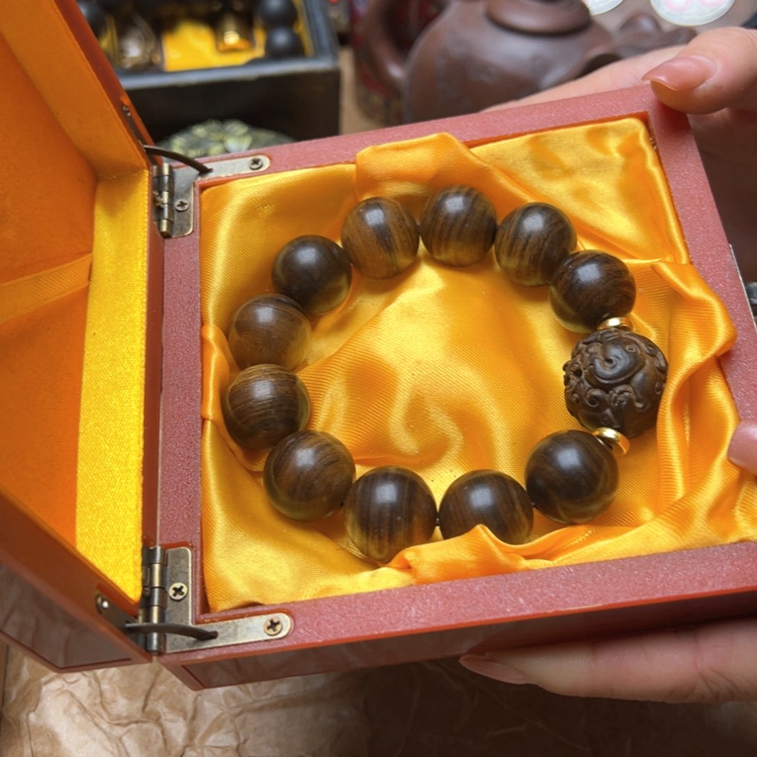 滴血莲花菩提吊坠