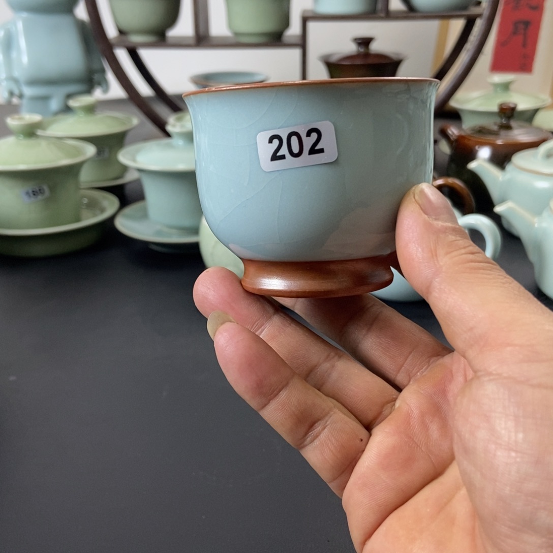 瑕品天青釉问清杯