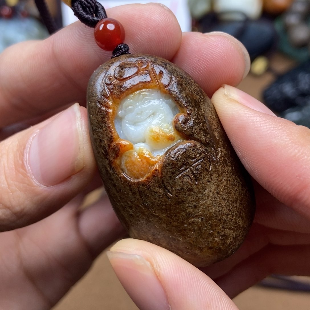 和田玉颈饰未镶嵌