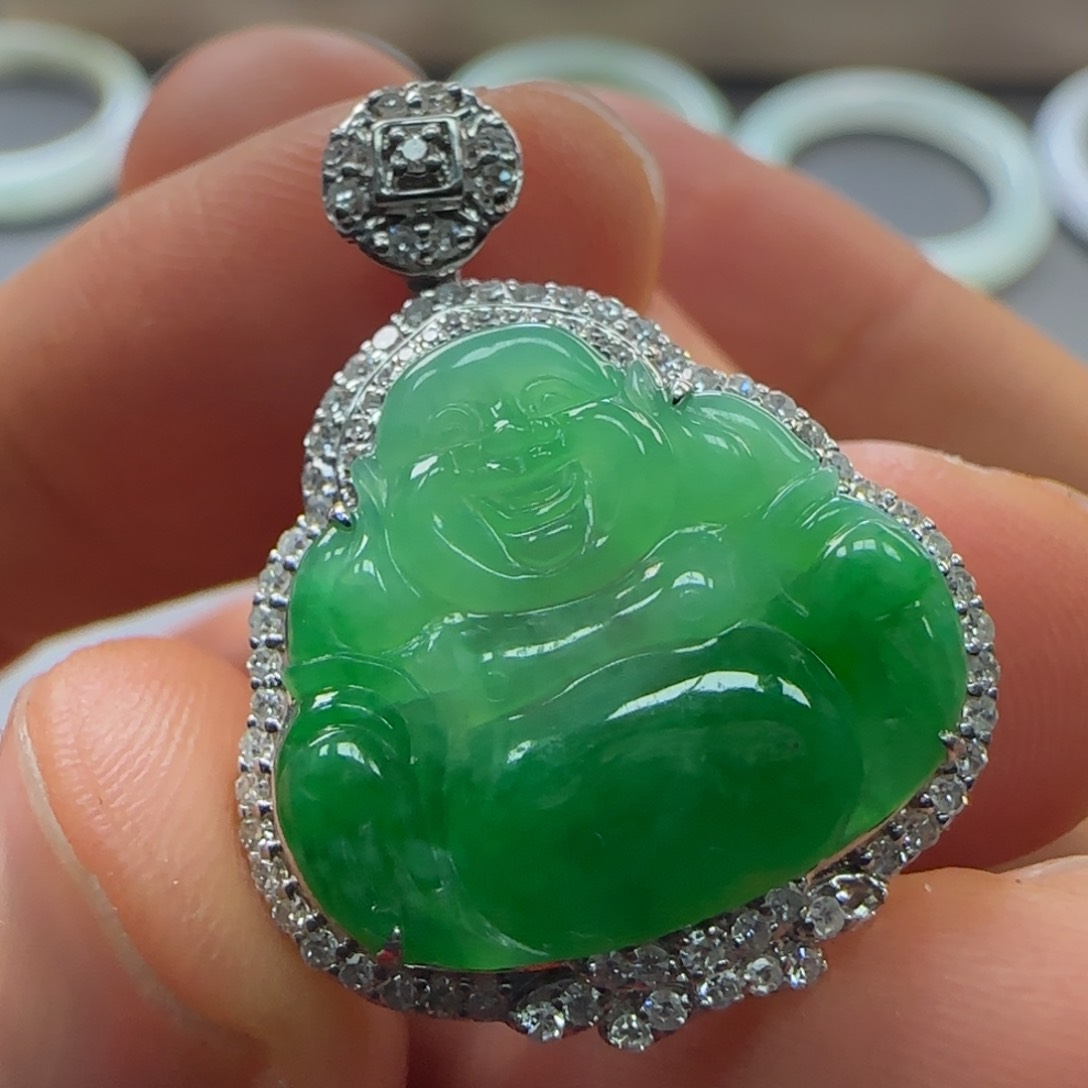 翡翠颈饰18K金镶嵌佛公