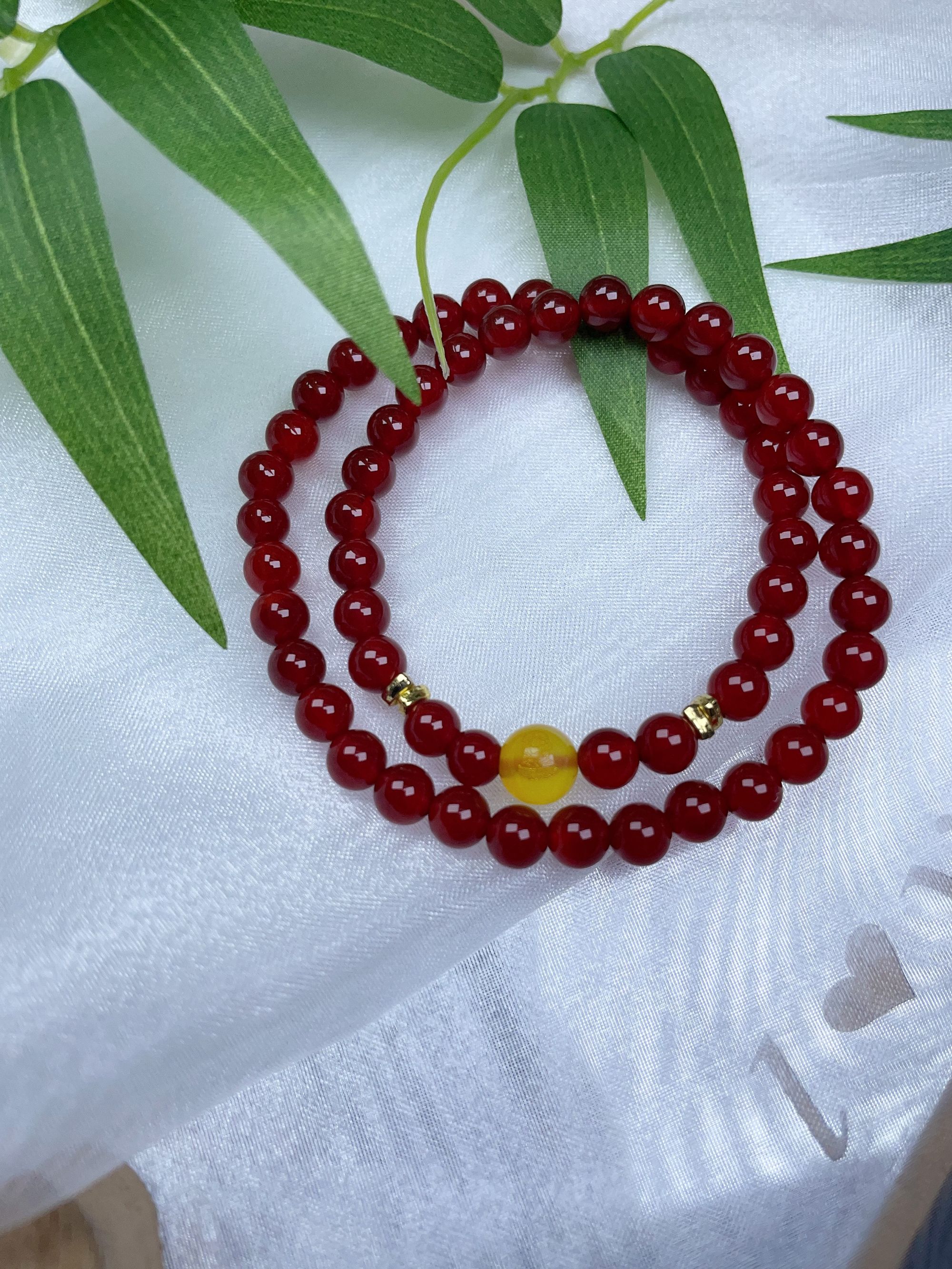 天然7A级鸽血红玛瑙经典百搭成品手串