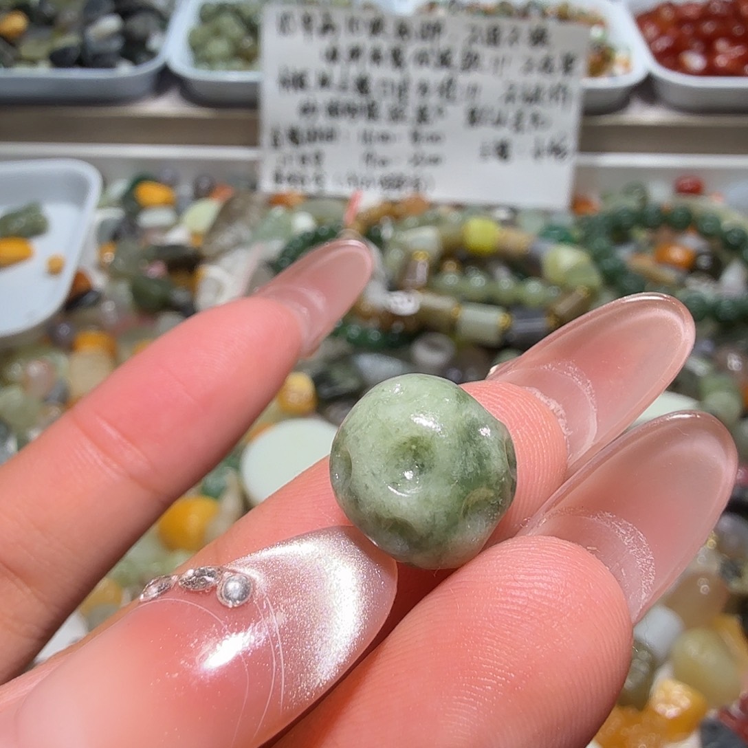 和田玉未镶嵌珠宝奇石