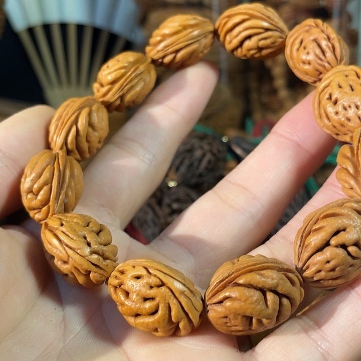 初***呀吊坠桃核碧桃核大尺寸手串