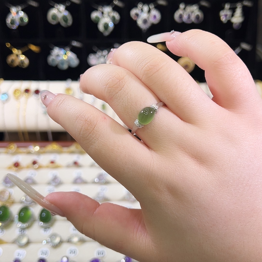 用***8蛇纹石玉银S925镶嵌戒指