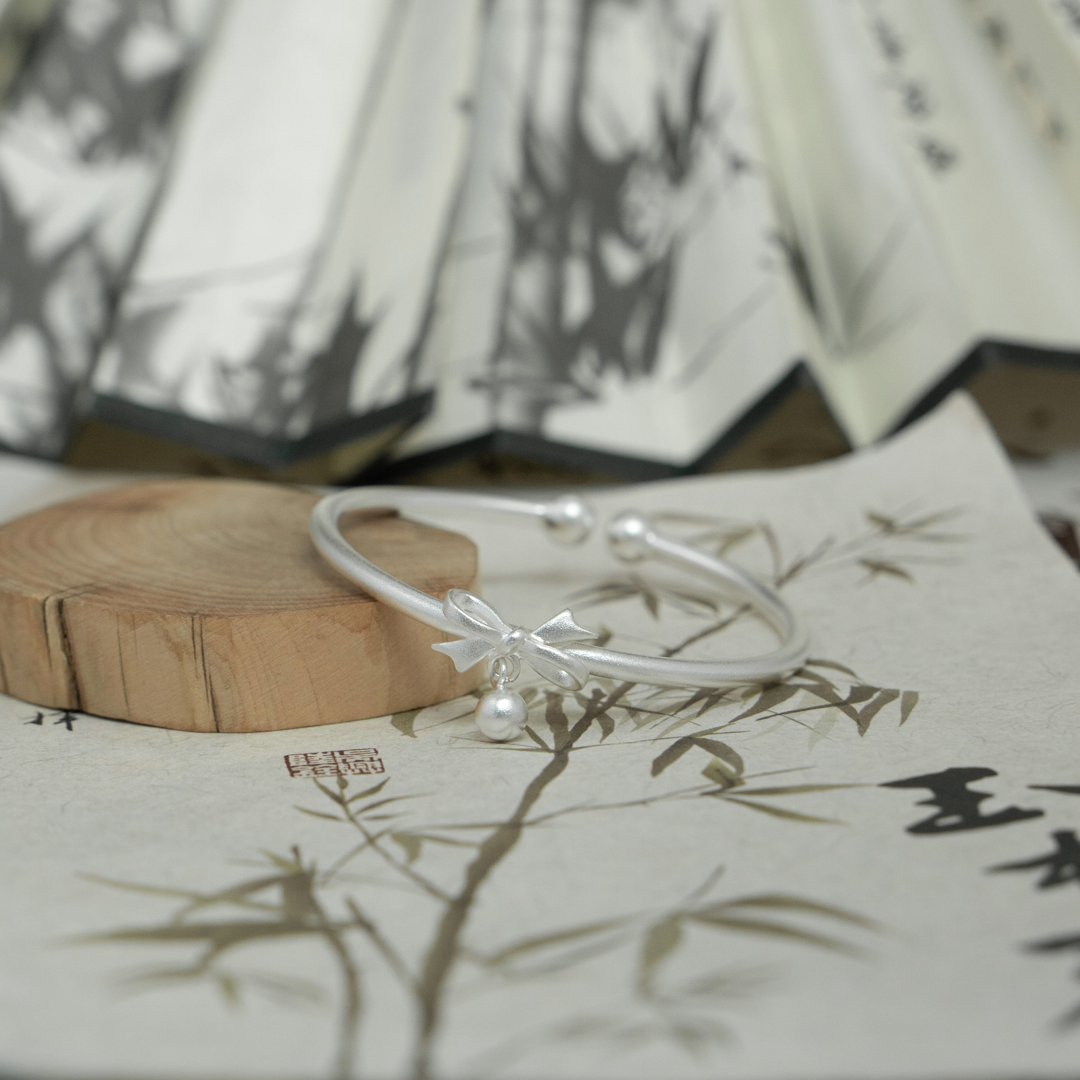 足银手镯 古法蝴蝶结吊铃手镯/17克/足银999.9