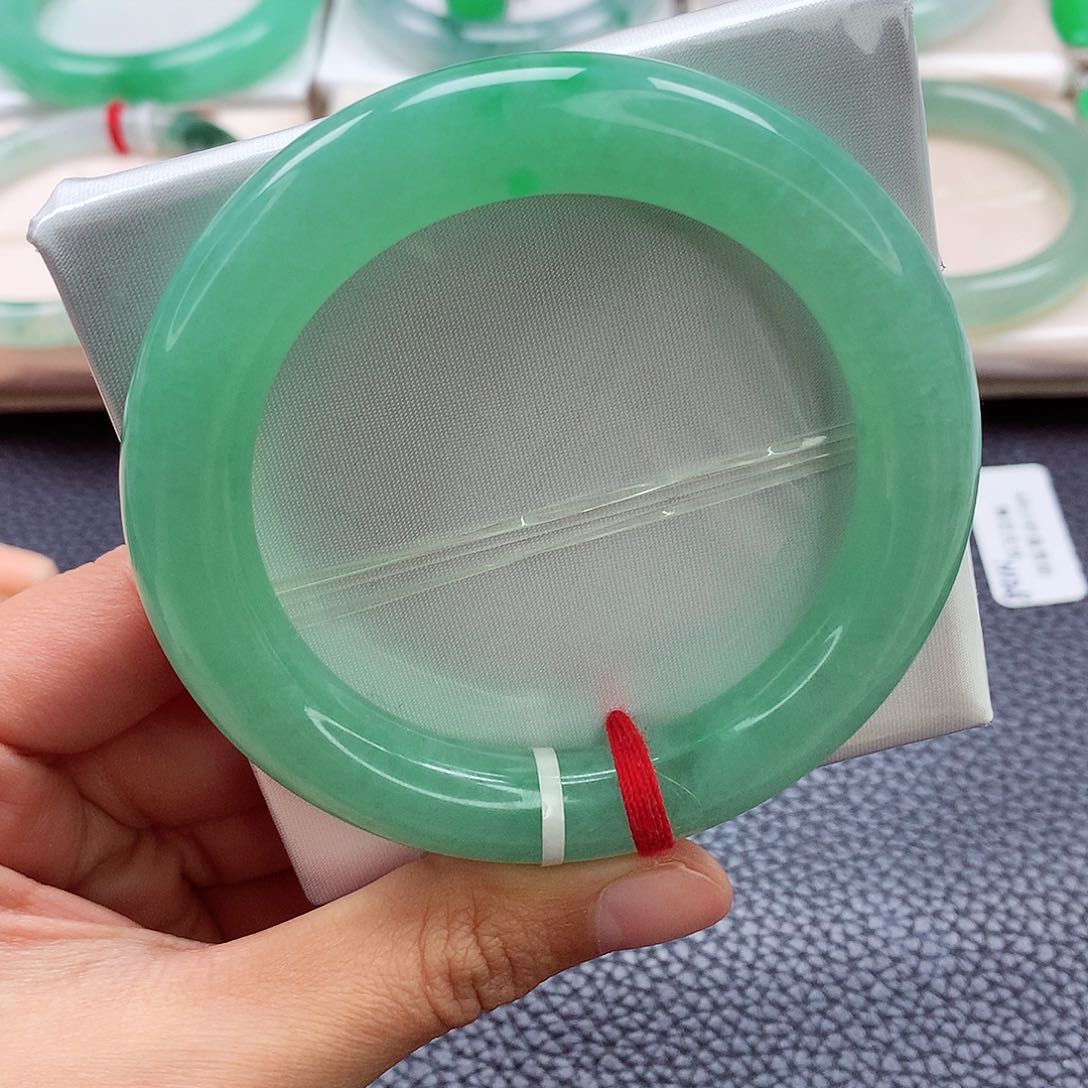 翡翠手镯未镶嵌55.3冰果冻绿