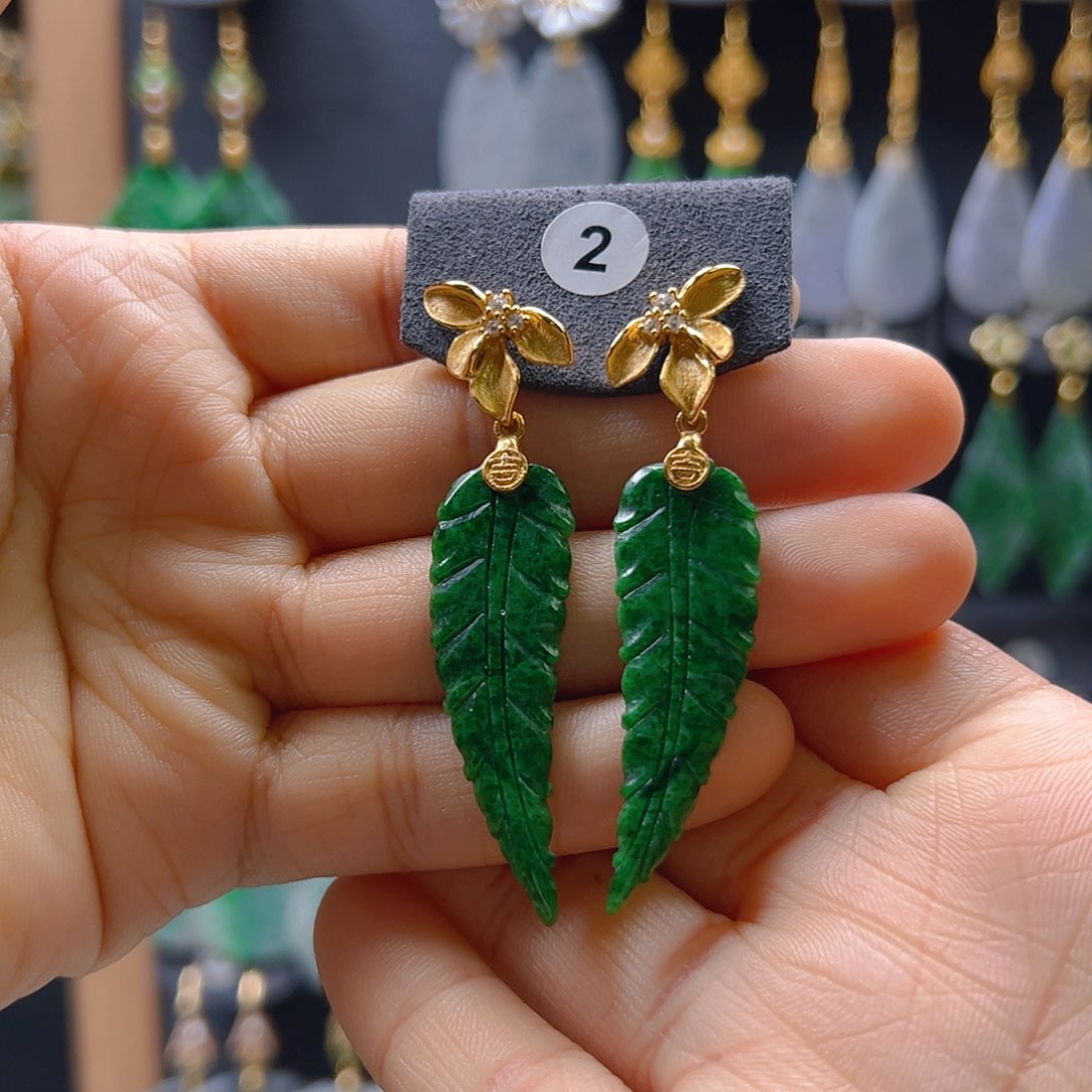 未镶嵌翡翠耳饰翡翠