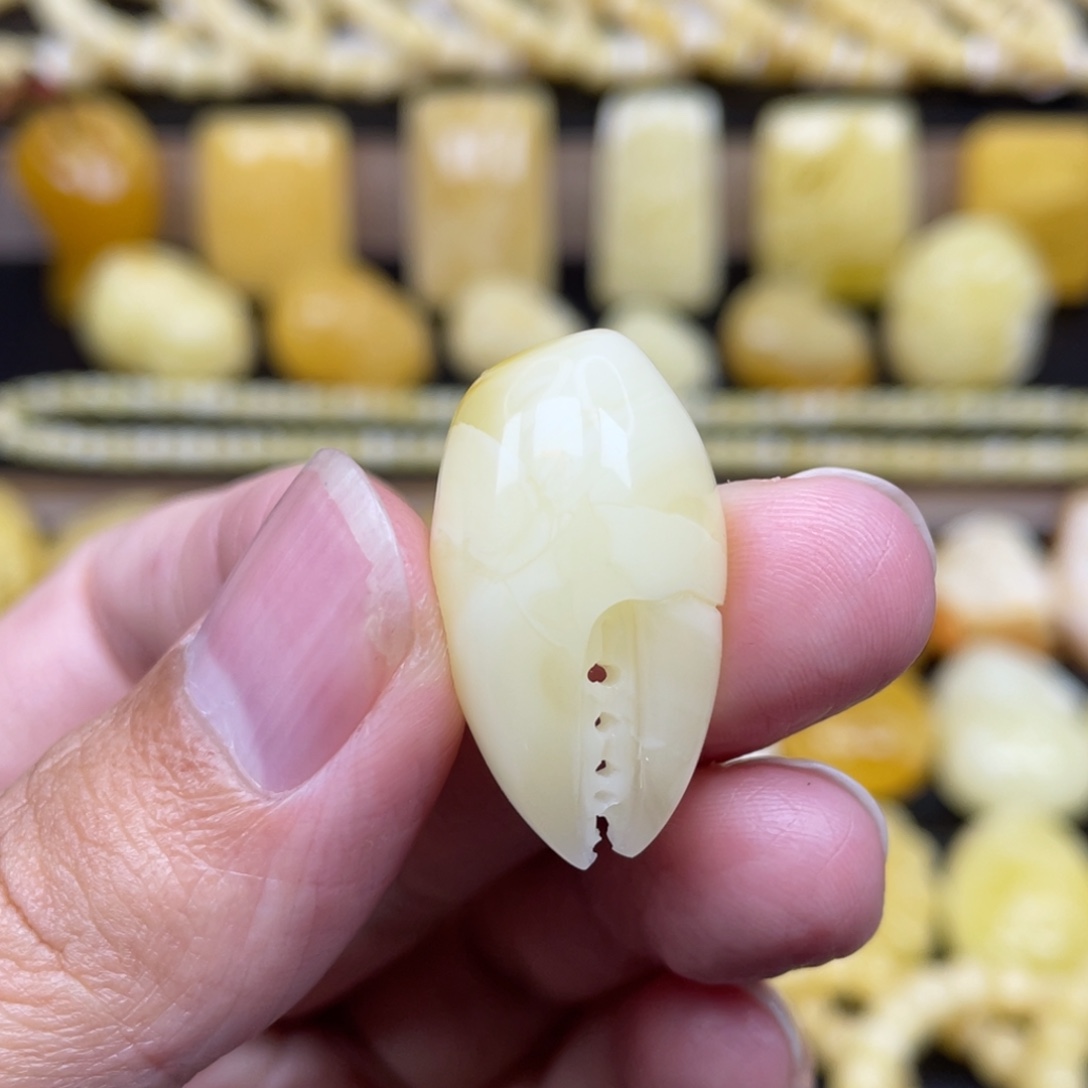 琥珀未镶嵌裸石琥珀蜜蜡