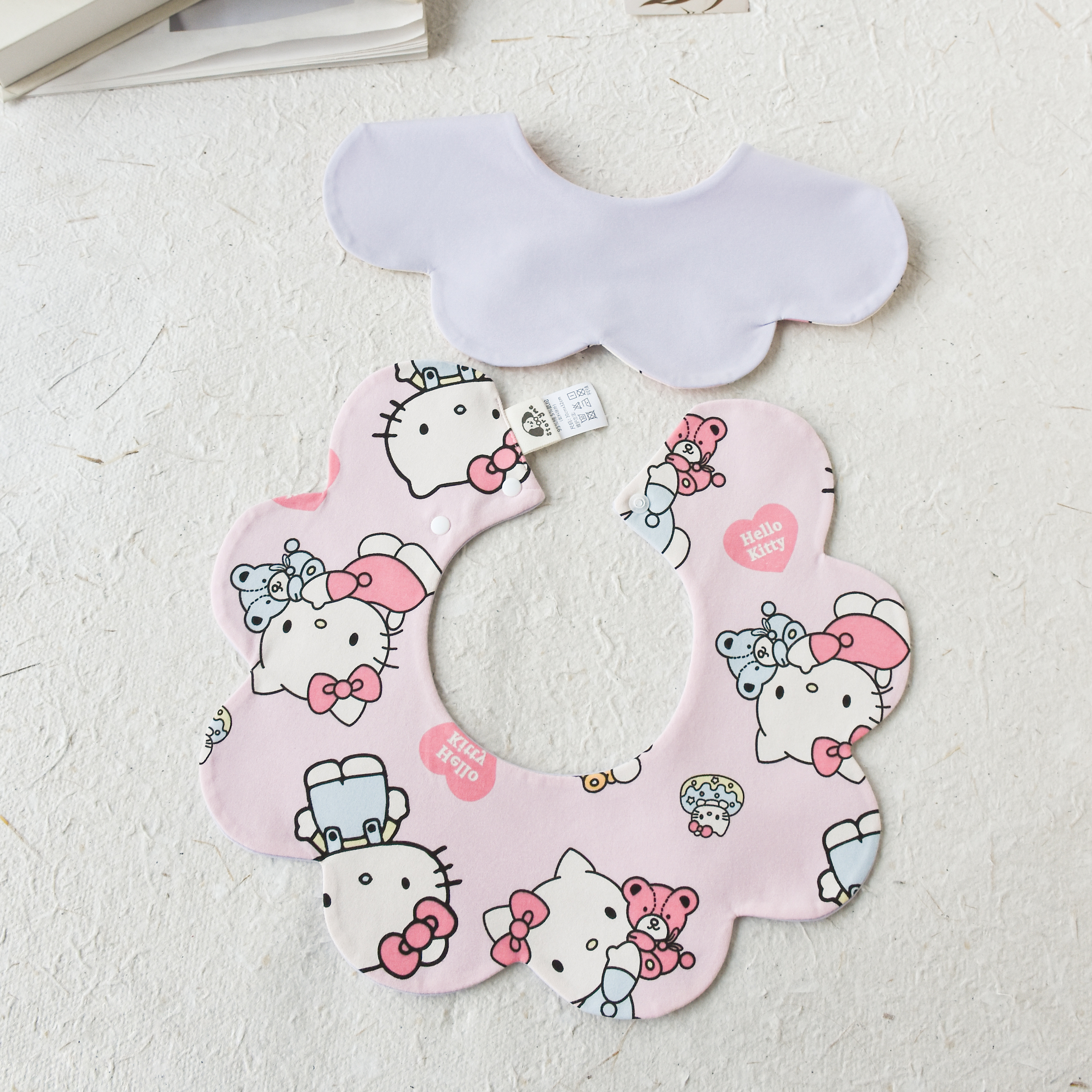 [y250]粉底大kt口水巾围兜新生儿防吐奶柔软透气可爱ins风