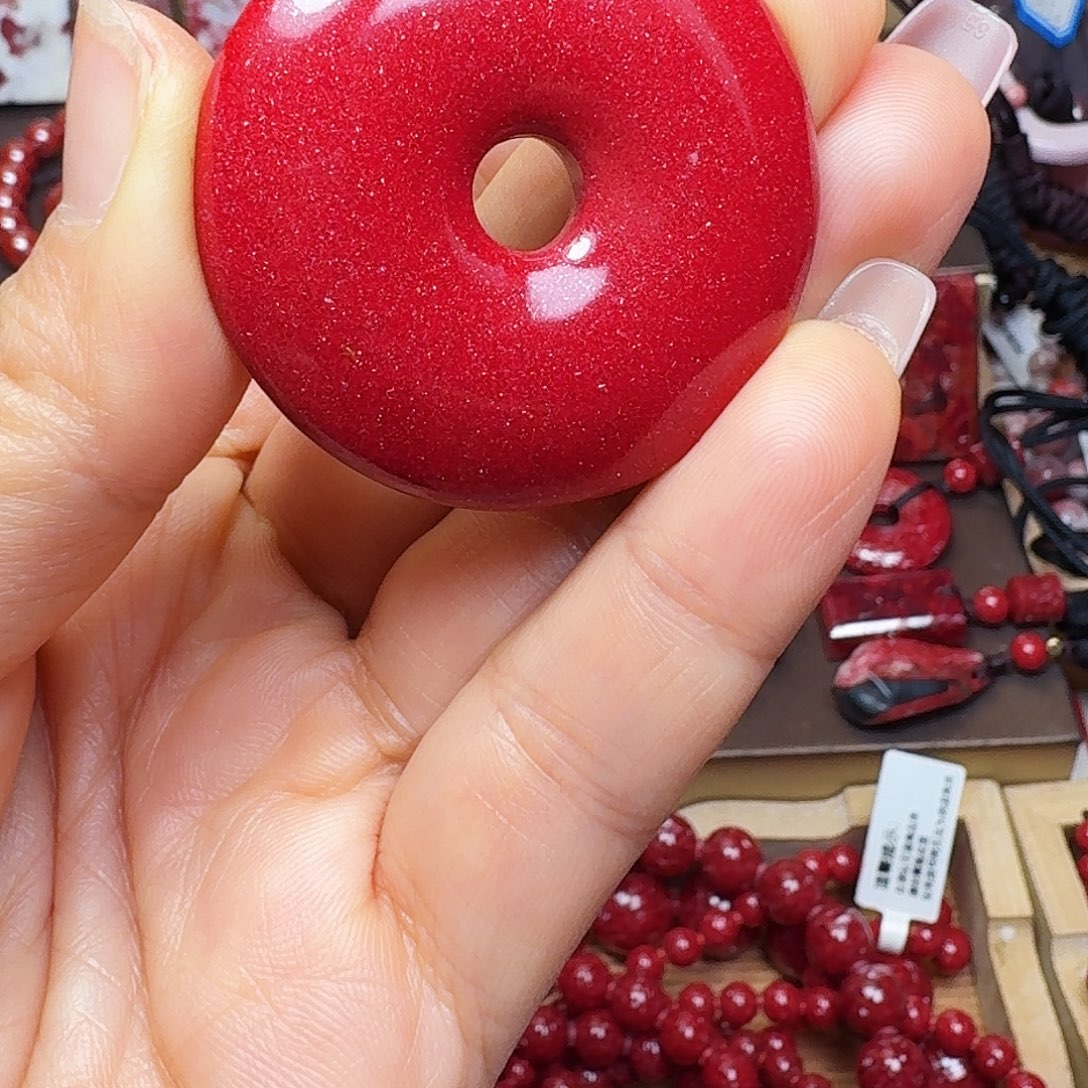 天然辰砂红晶砂车挂