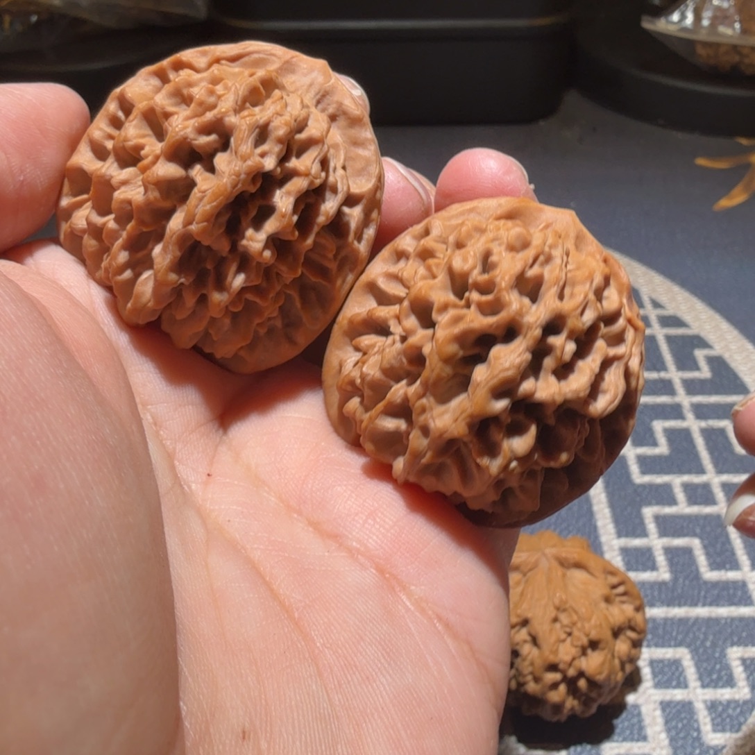 文玩核桃把件秦闷