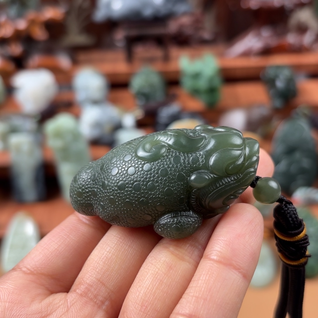 星***和田玉未镶嵌挂件