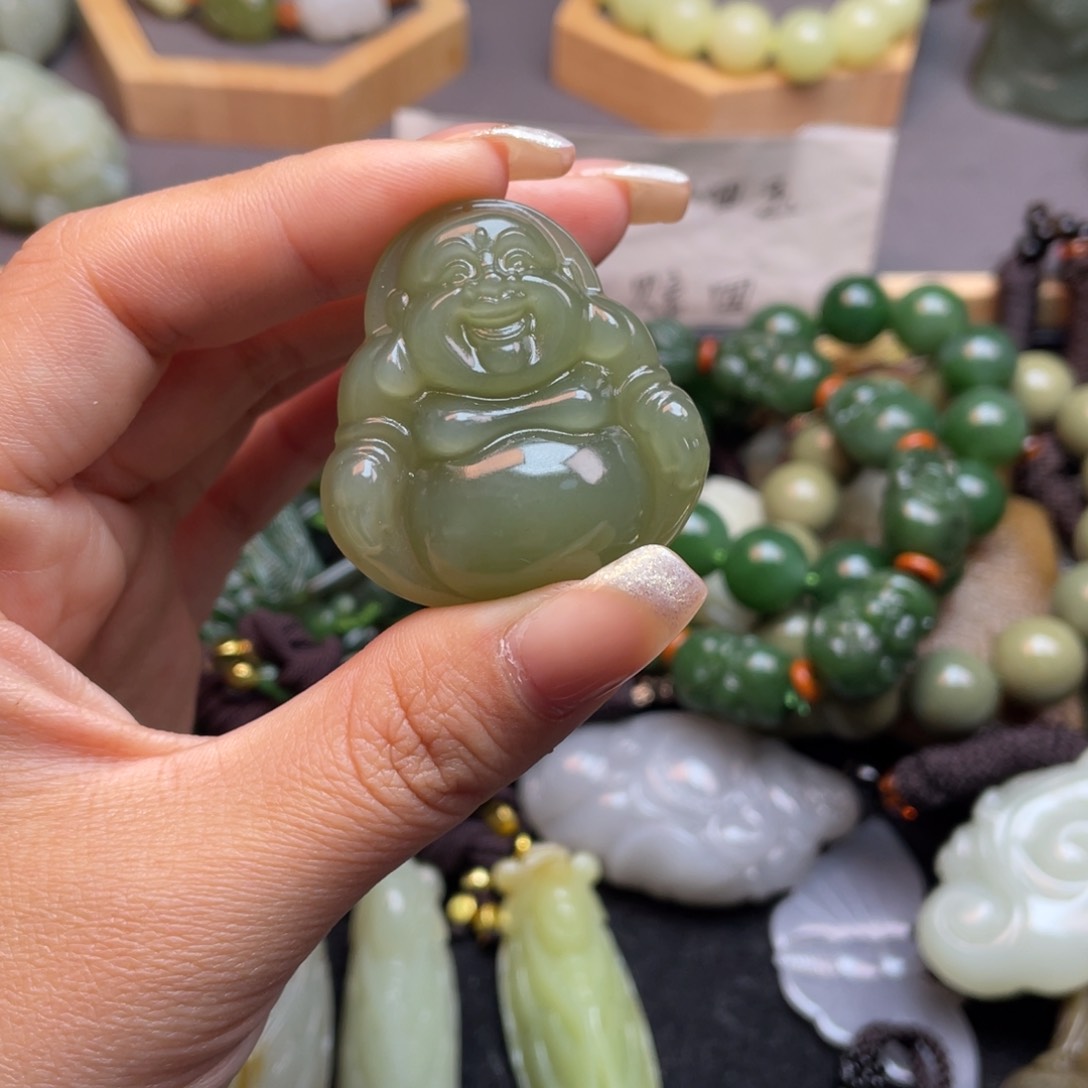 和田玉颈饰未镶嵌