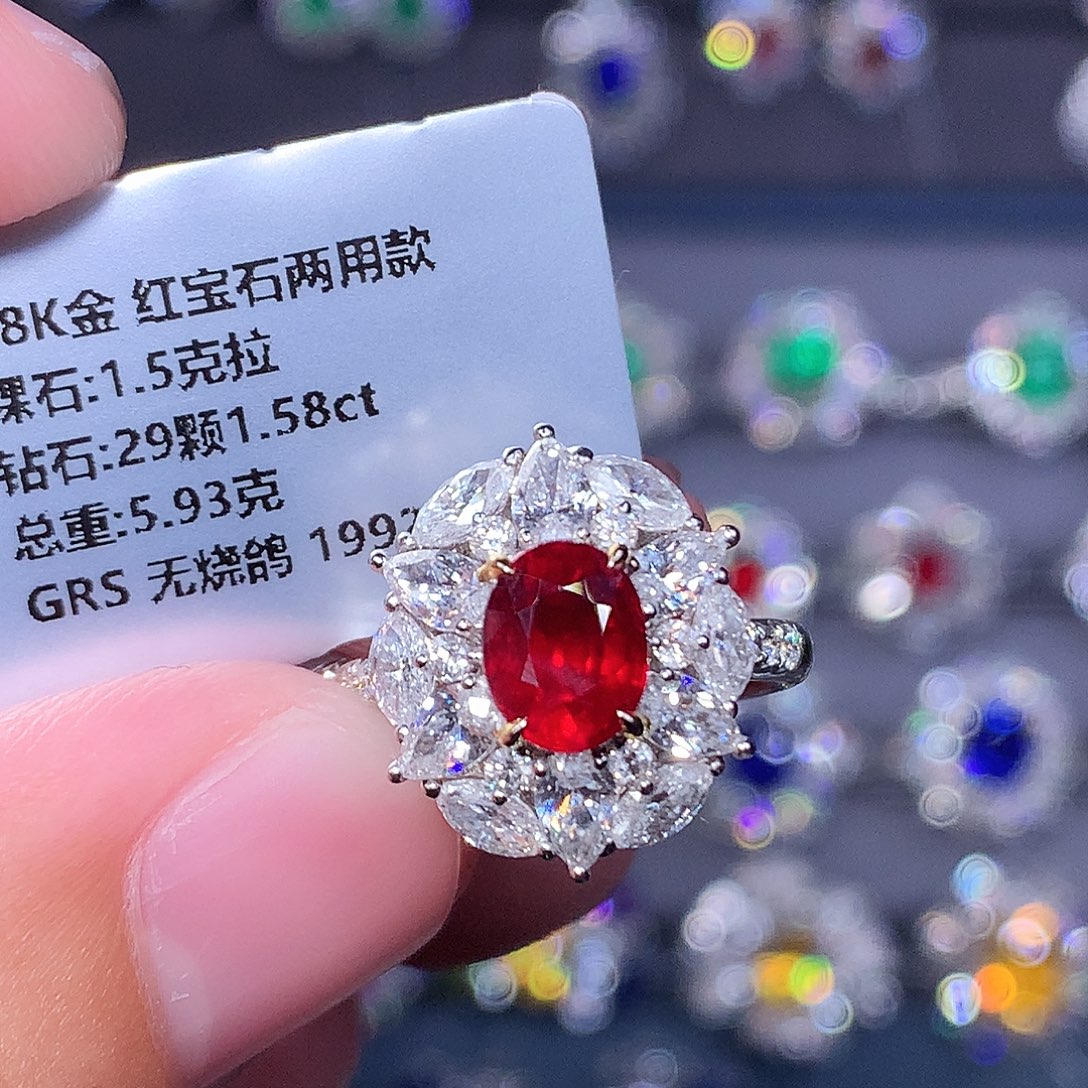 戒指18K金镶嵌红宝石