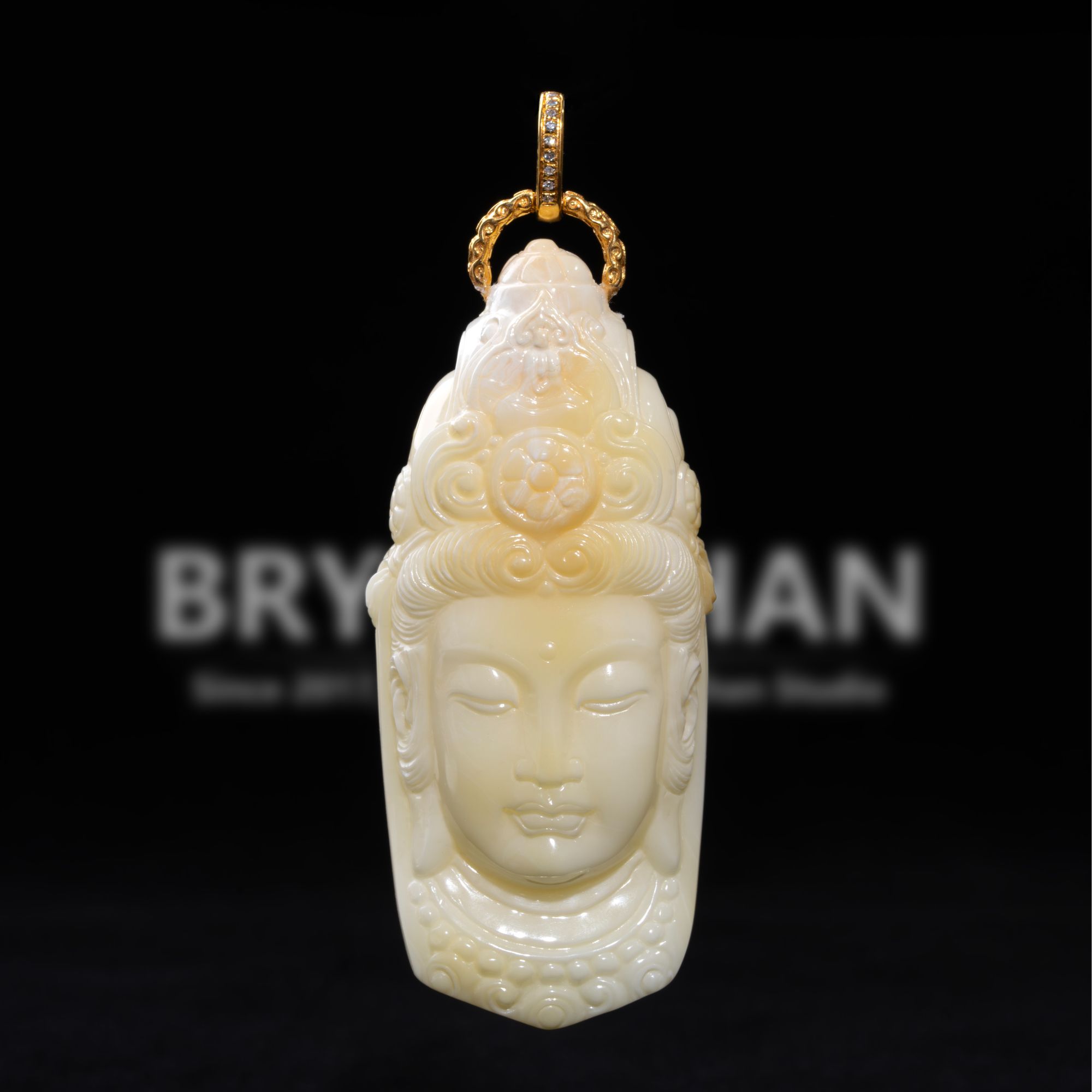 【耀今·观音】（53*23*13mm·9.8g）18k金肖时清大师作品·奶白蜜蜡