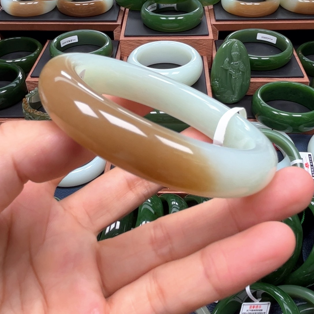 未镶嵌手镯和田玉可****记