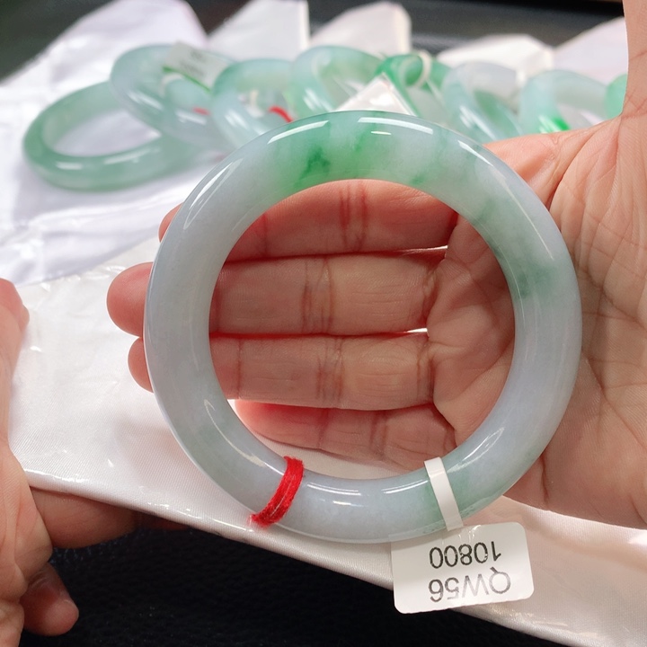 翡翠手镯未镶嵌5655555656