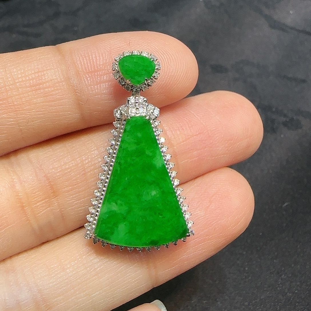 翡翠吊坠(不含链)18K金镶嵌