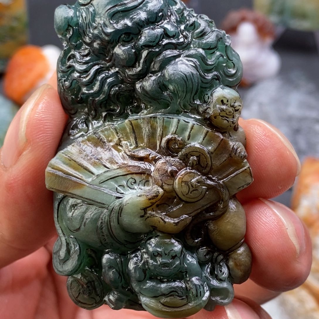 定制翡翠未镶嵌红***倒翡翠