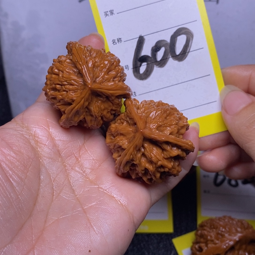 文玩核桃把件600/38三棱