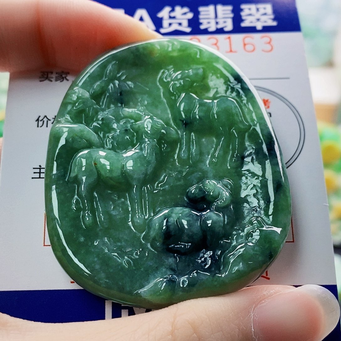 吊坠(不含链)未镶嵌翡翠