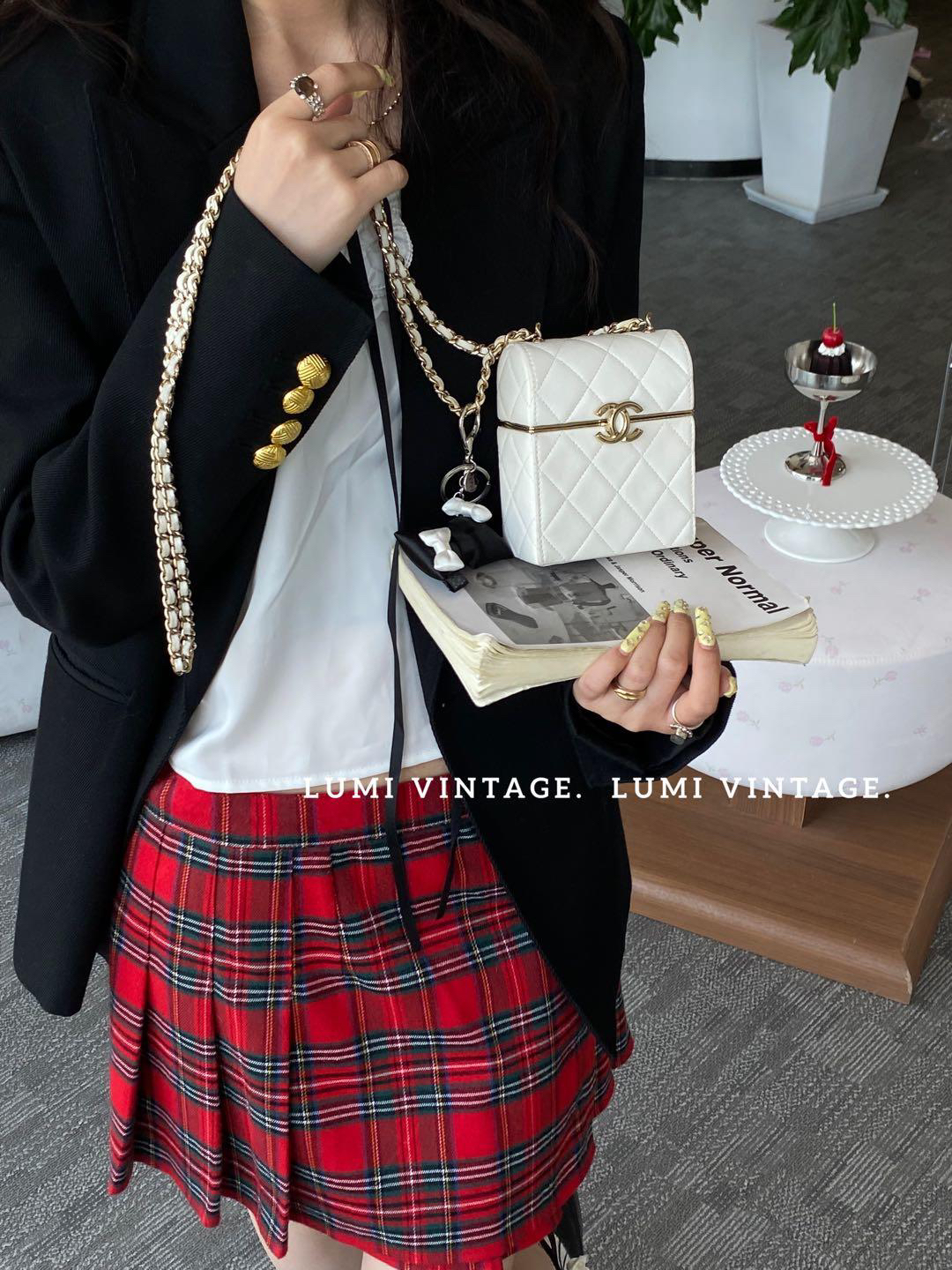 95新 Chanel/香奈儿 白金羊皮晚宴mini盒子斜挎包 41837238