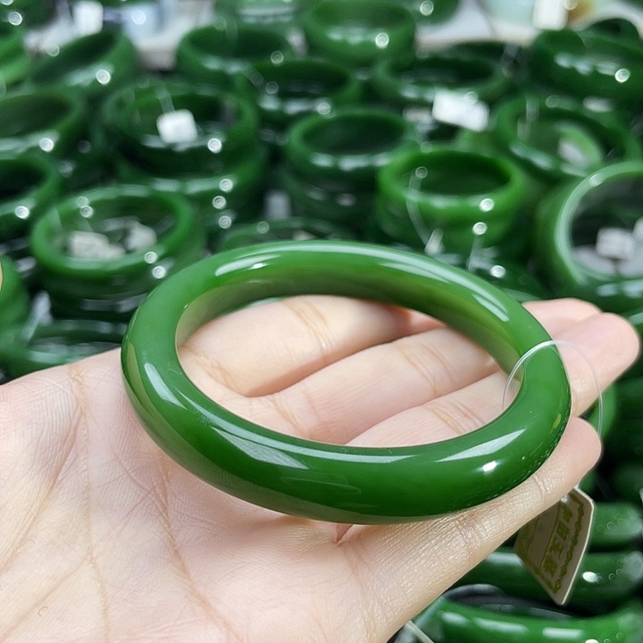 未镶嵌手镯和田玉（碧玉）