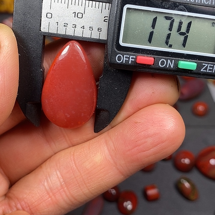 南红玛瑙未镶嵌车挂