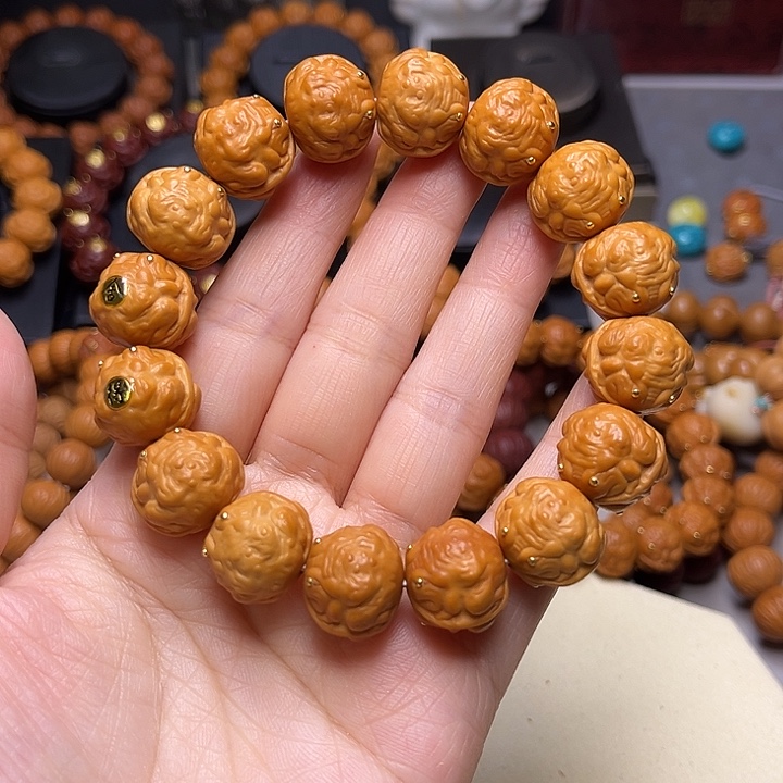 猴头核桃吊坠舍得金蟾