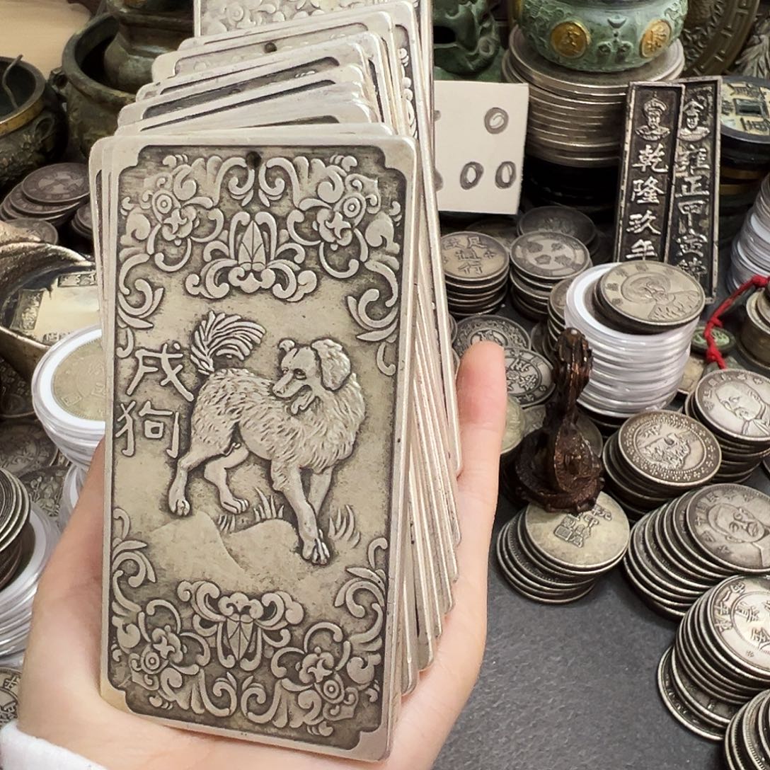 我***安金属复古风格摆件