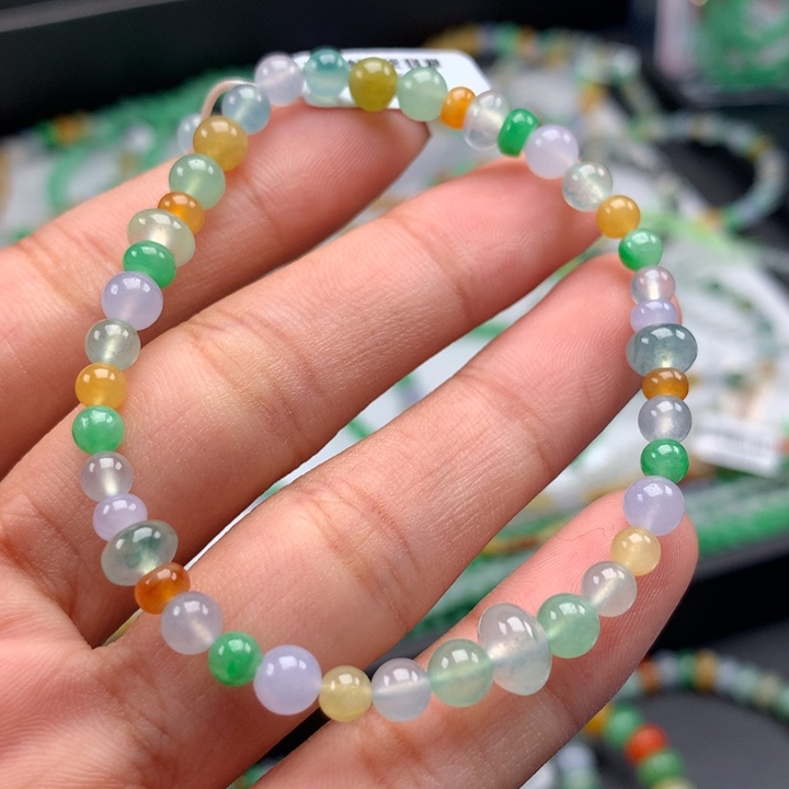 翡翠未镶嵌手镯卡