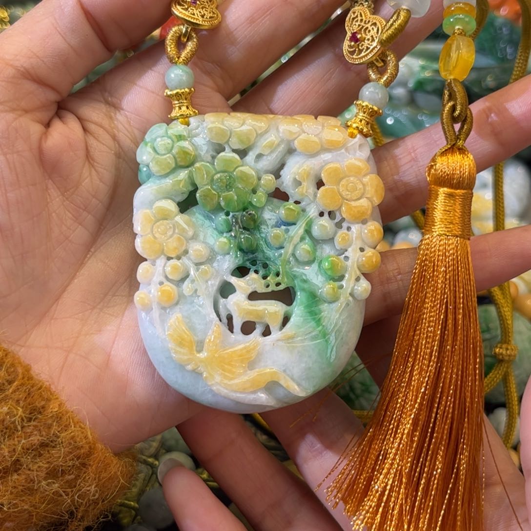 翡翠颈饰未镶嵌待编款