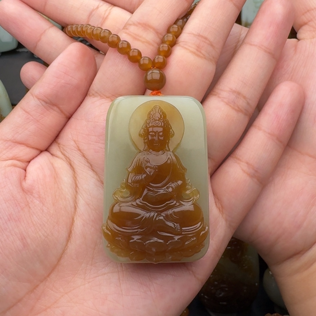 小***虎和田玉未镶嵌颈饰