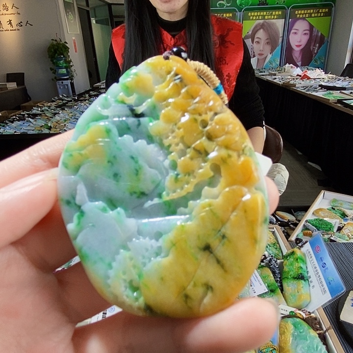 颈饰未镶嵌翡翠翡翠