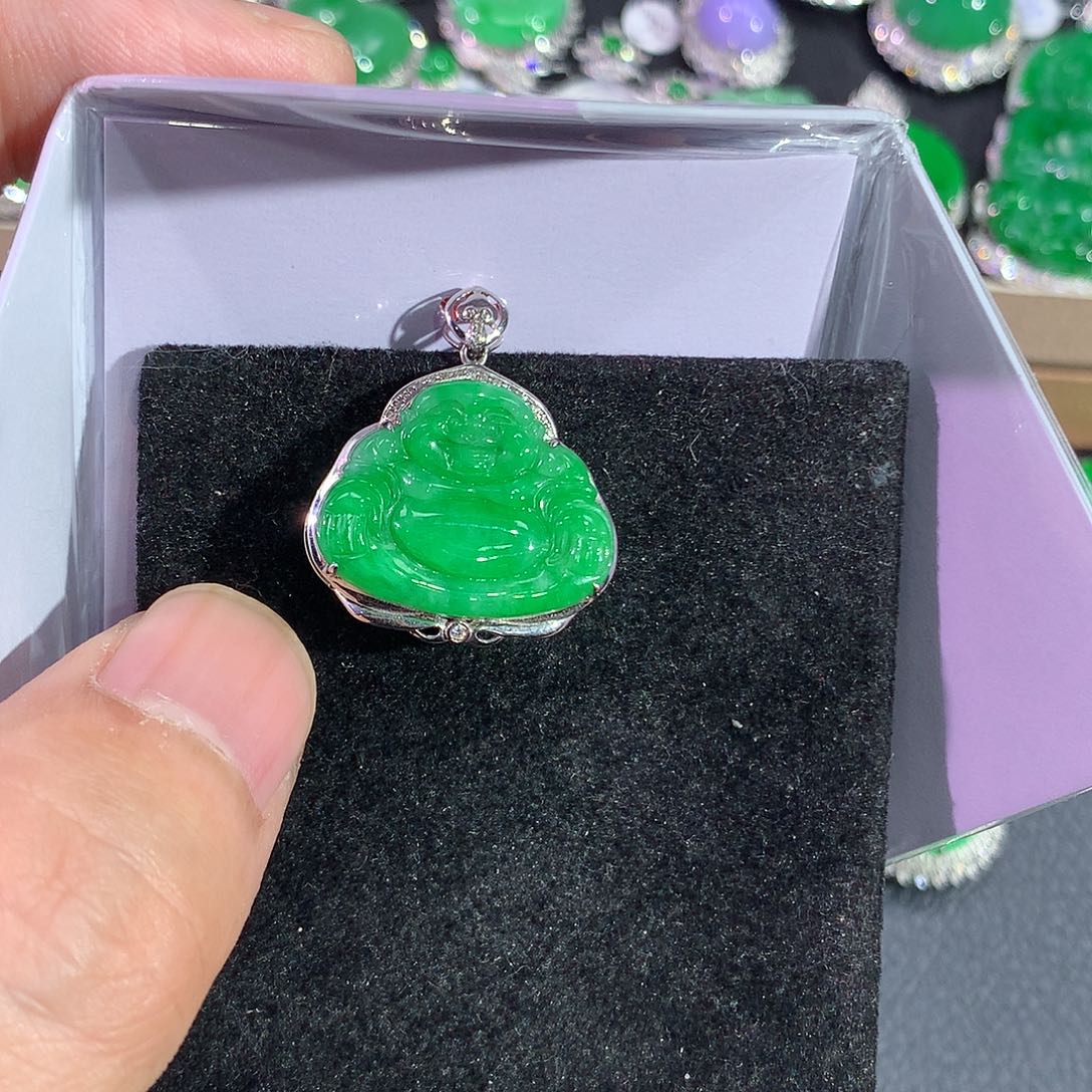 翡翠吊坠(赠链)18K金镶嵌