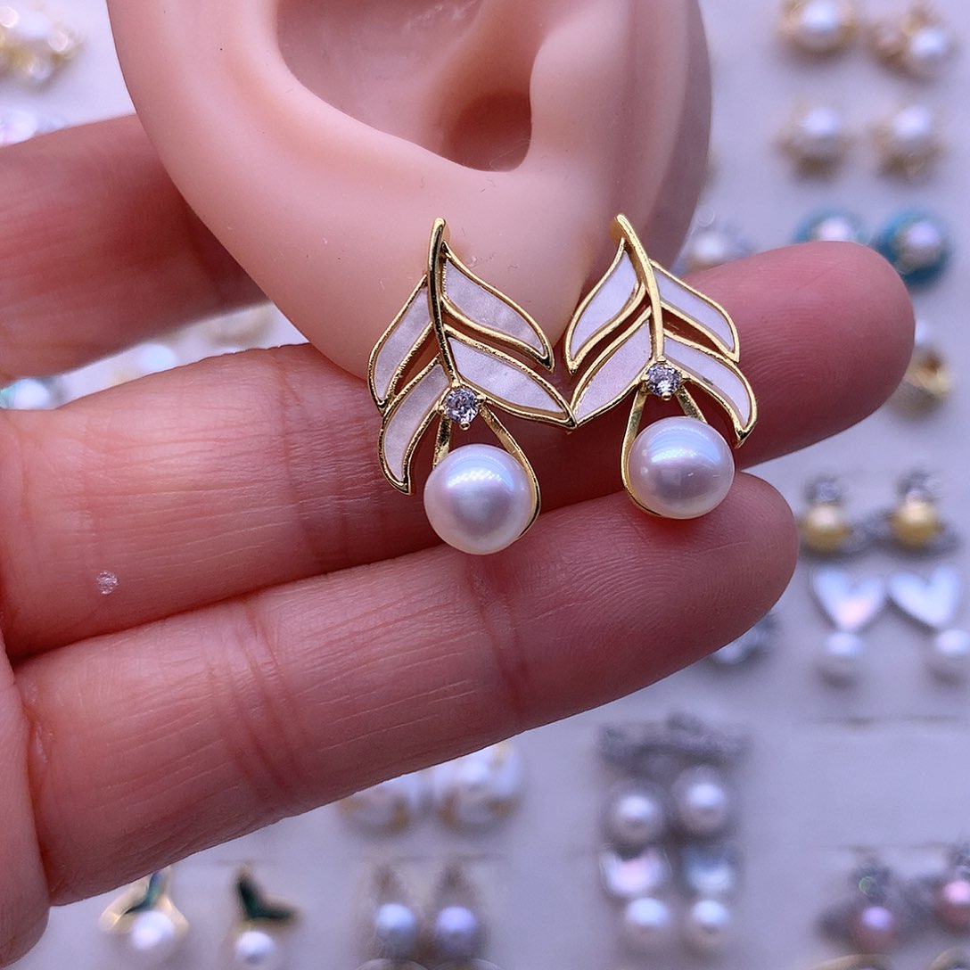 淡水珍珠耳饰合金