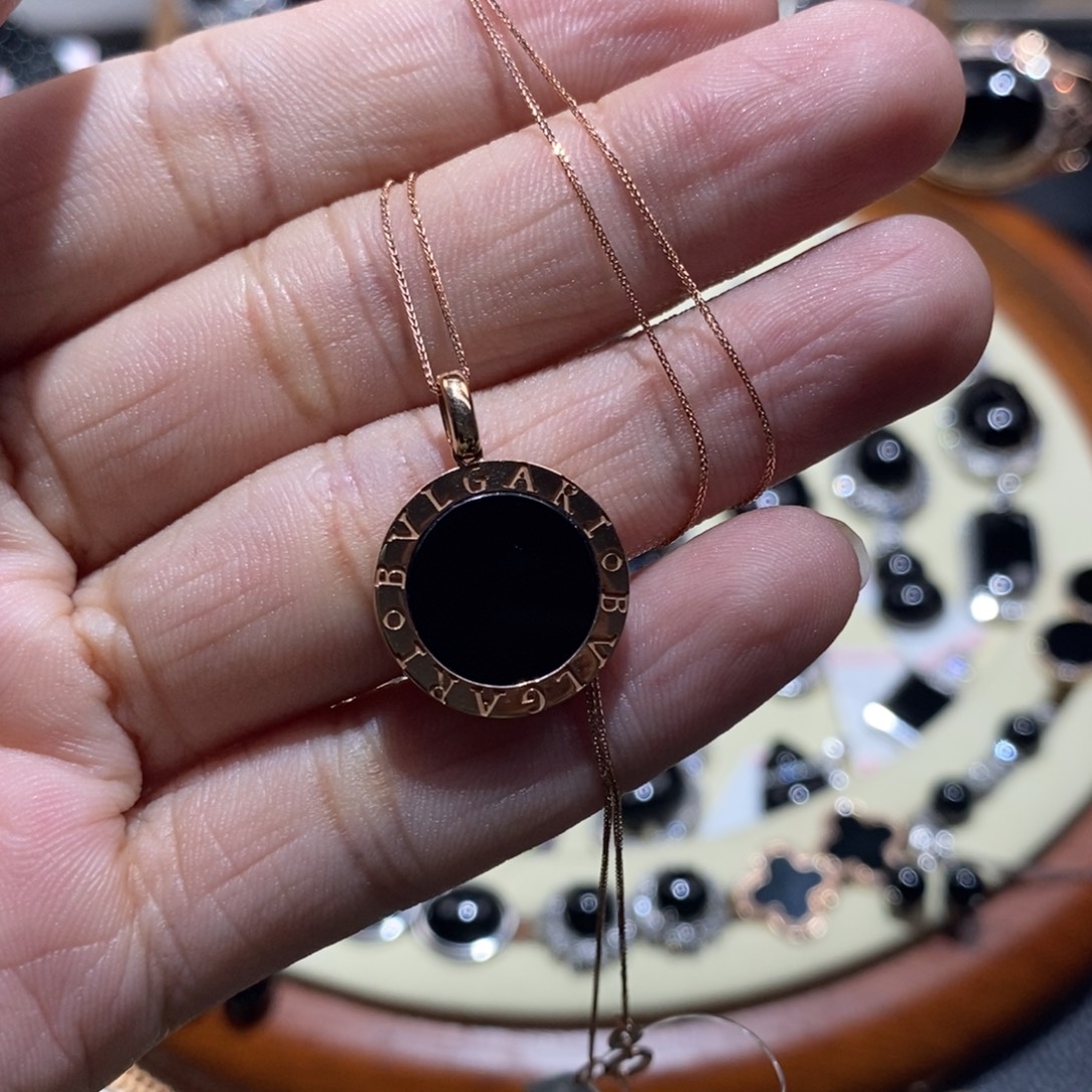 翡翠18K金镶嵌吊坠(赠链)