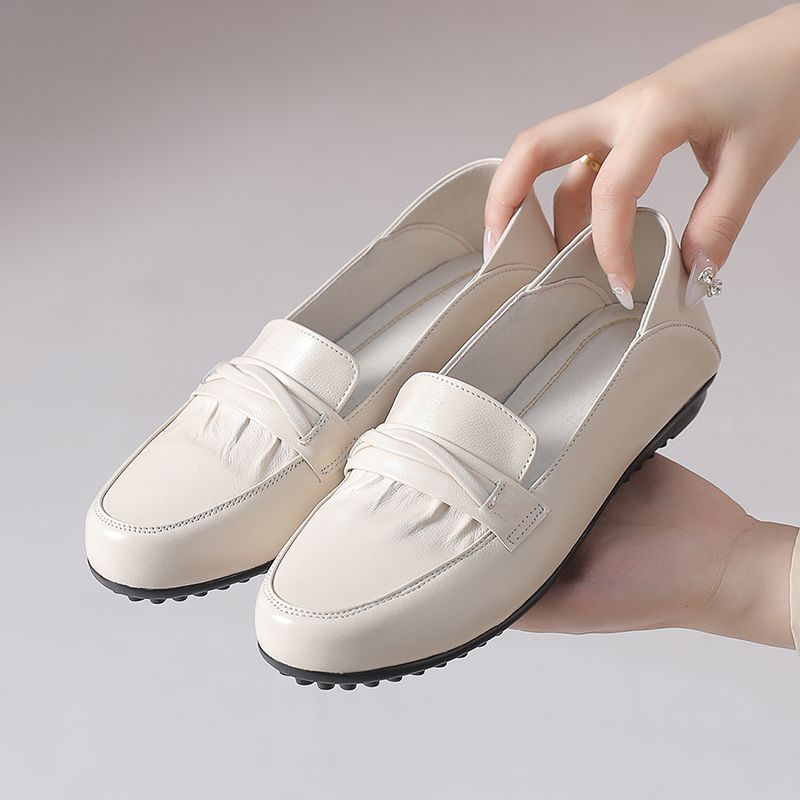 2024秋冬新款真皮平底大码单鞋女35-43圆头宽脚舒适妈妈鞋豆豆鞋