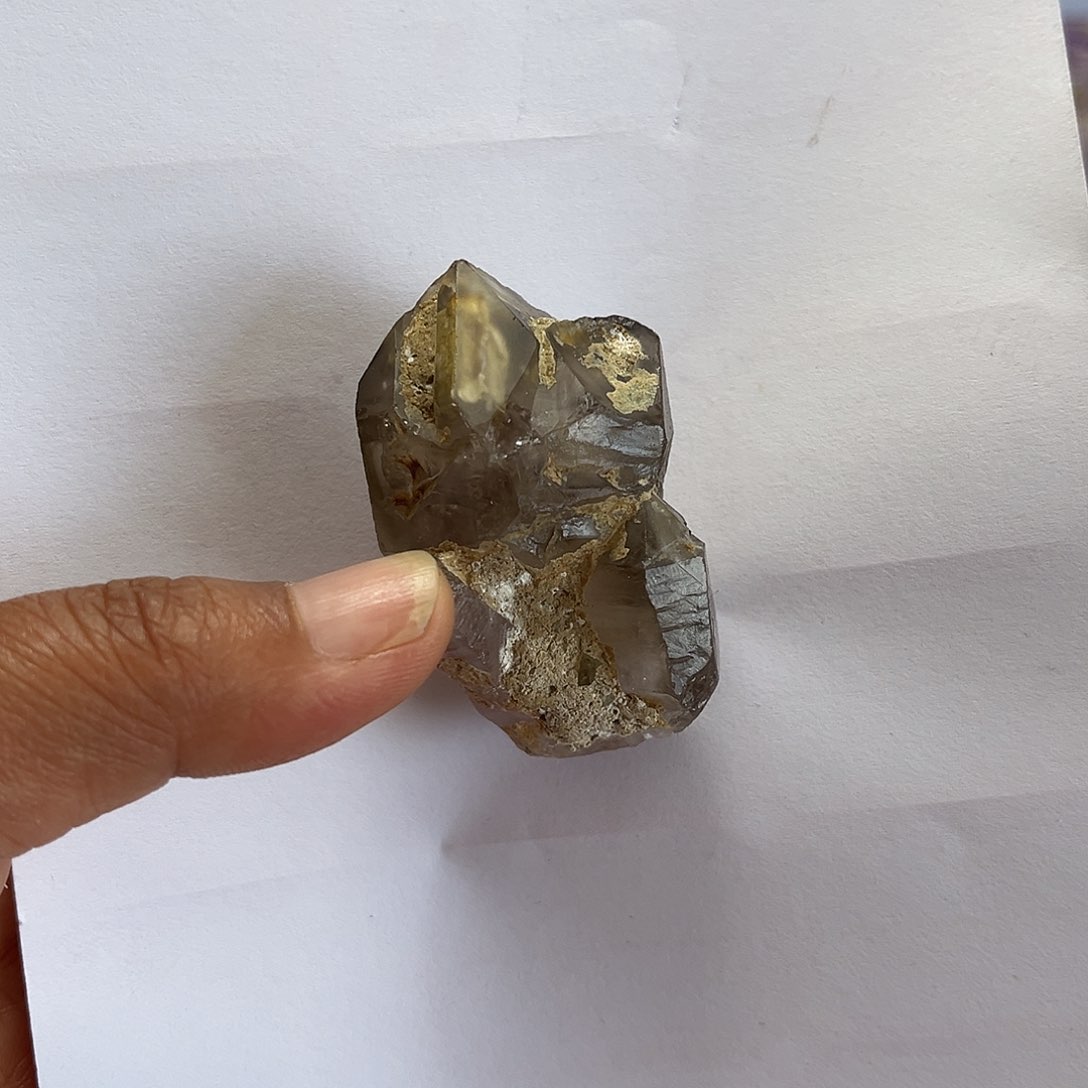 天然水晶原石未镶嵌水晶逛**悠