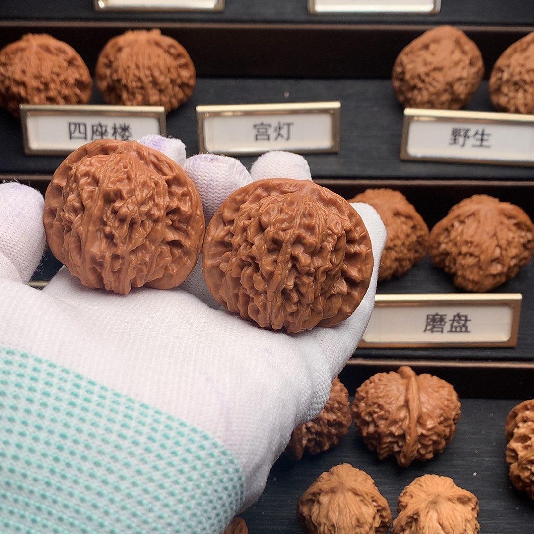 文玩核桃吊坠李**.79号山地楼44+