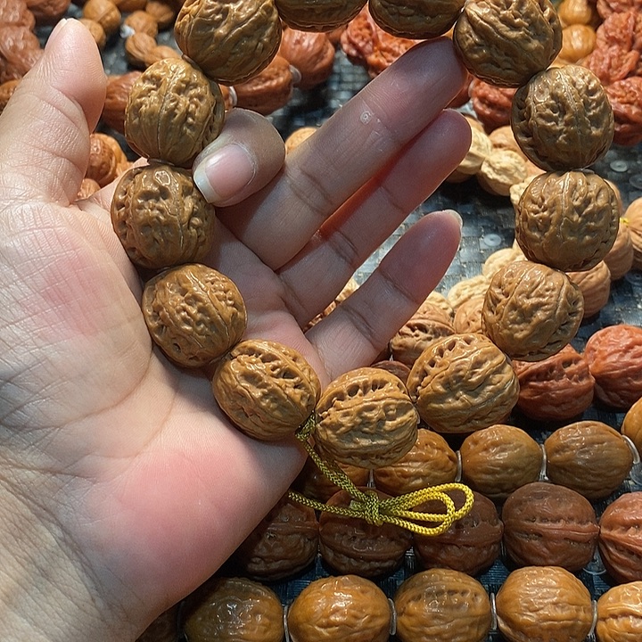 用***鸽手串文玩核桃粗筋
