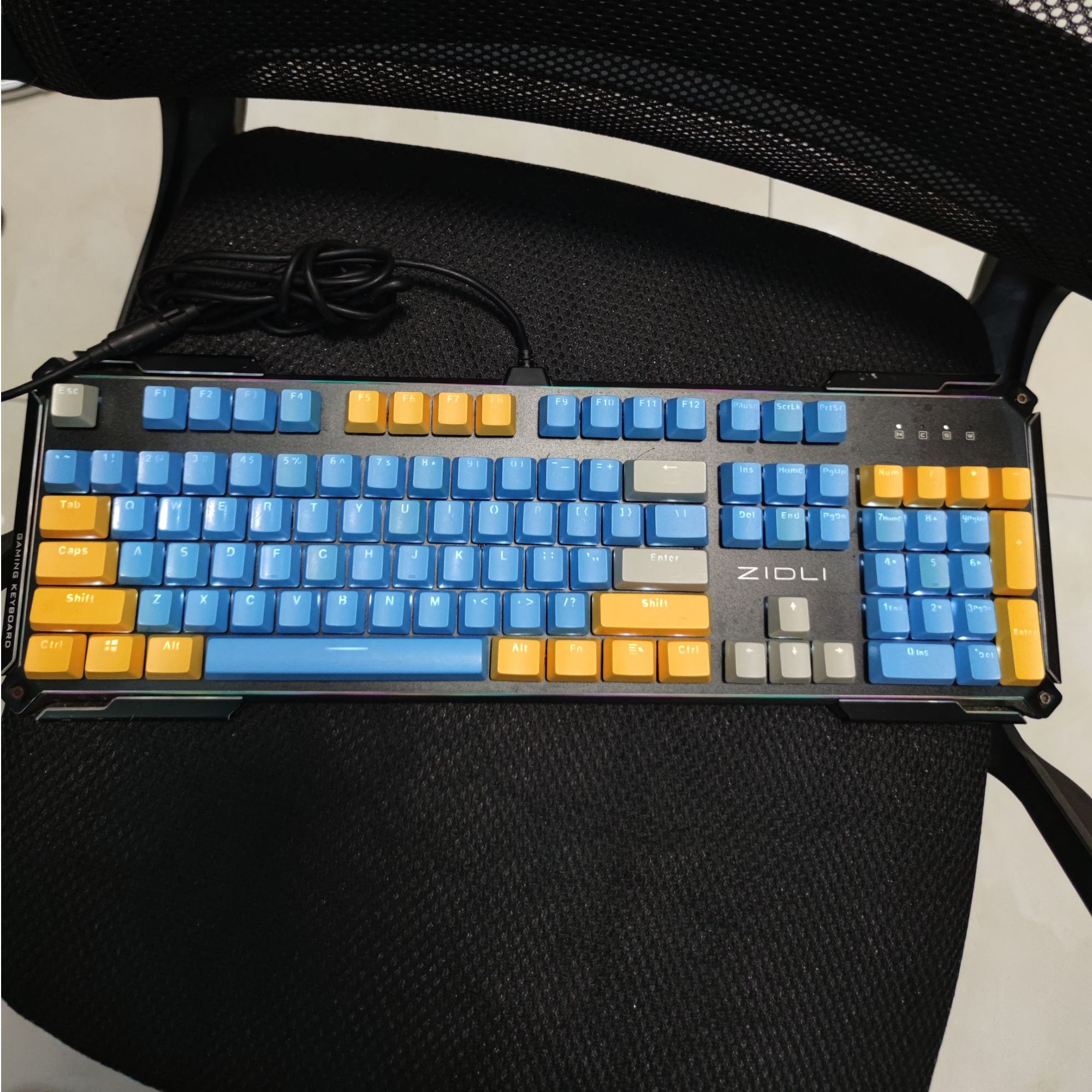 8新 磁动力zk1800 机械键盘 网吧 电竞酒店